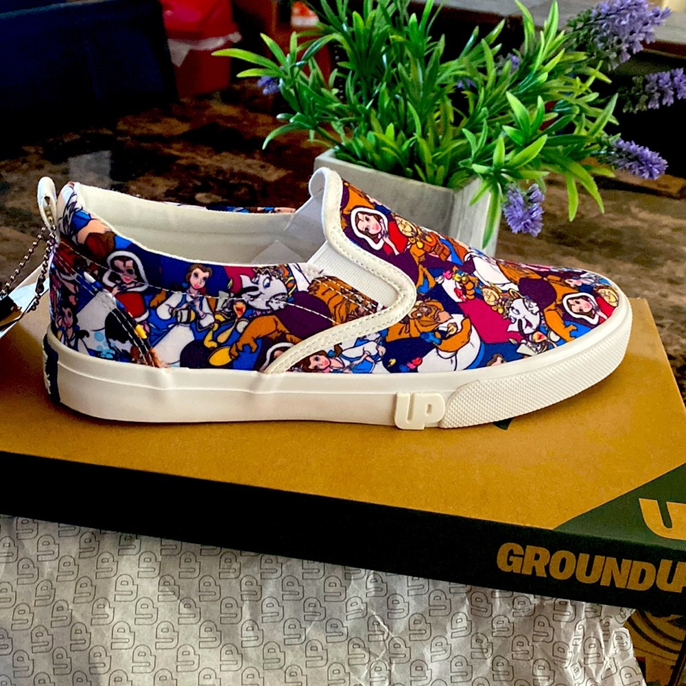 I ordered 2 pair,these ones didn’t fit brand new so cute Beauty and the Beast